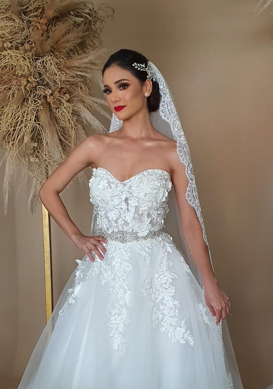 Vestidos de novia hermosos y elegantes de nuestra línea Allure